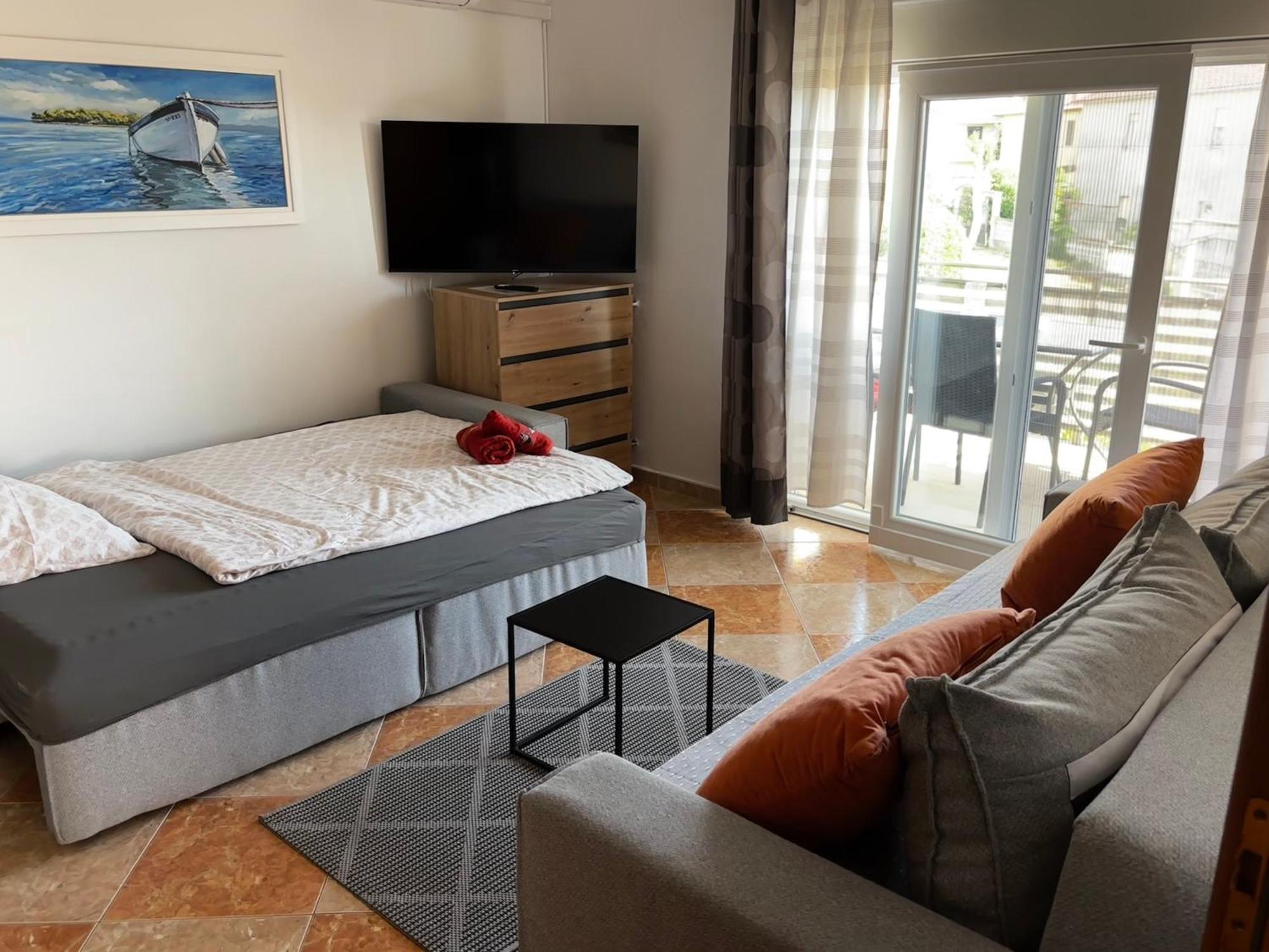 אומאג Apartmani Rozi מראה חיצוני תמונה