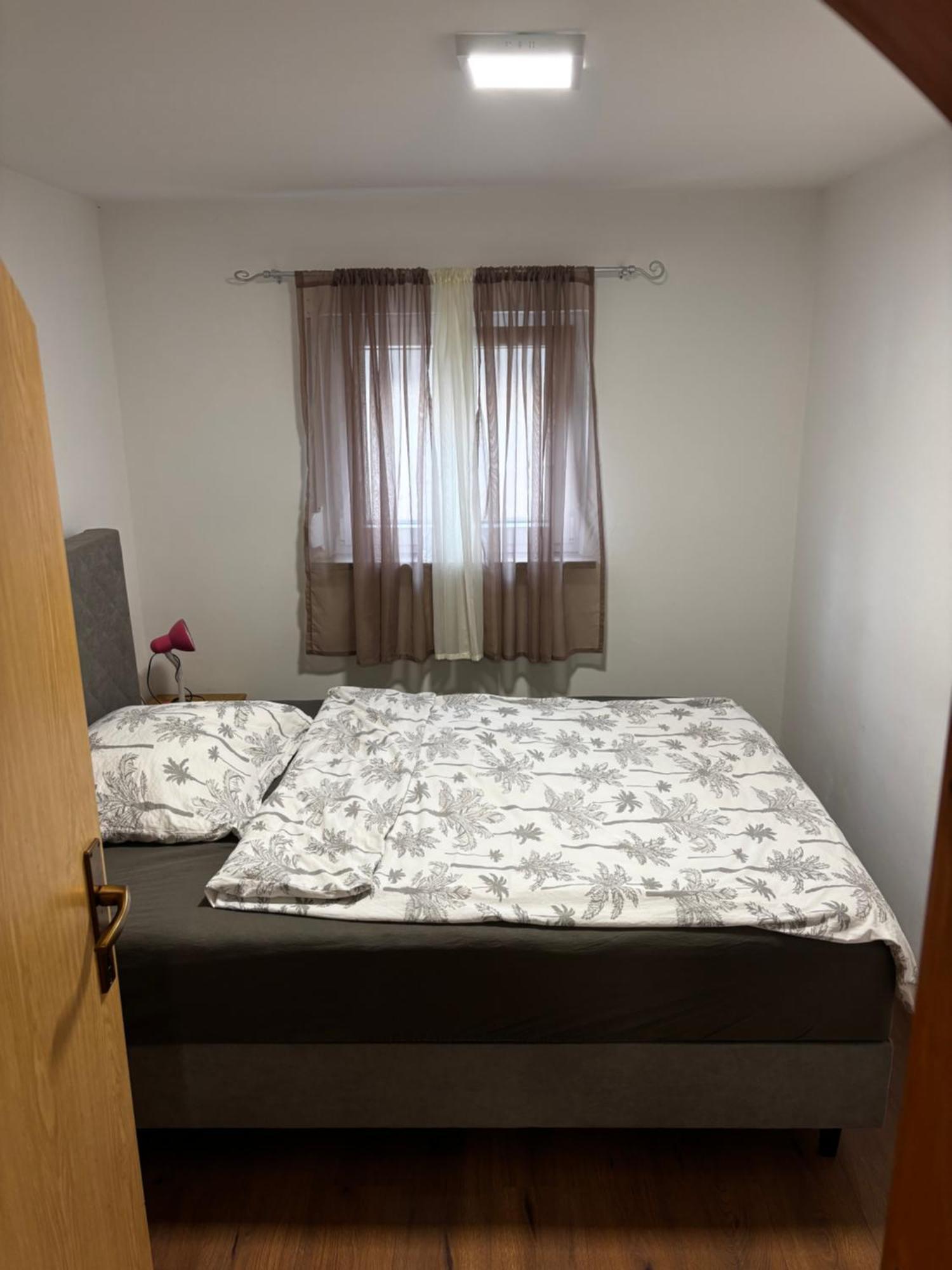 אומאג Apartmani Rozi מראה חיצוני תמונה