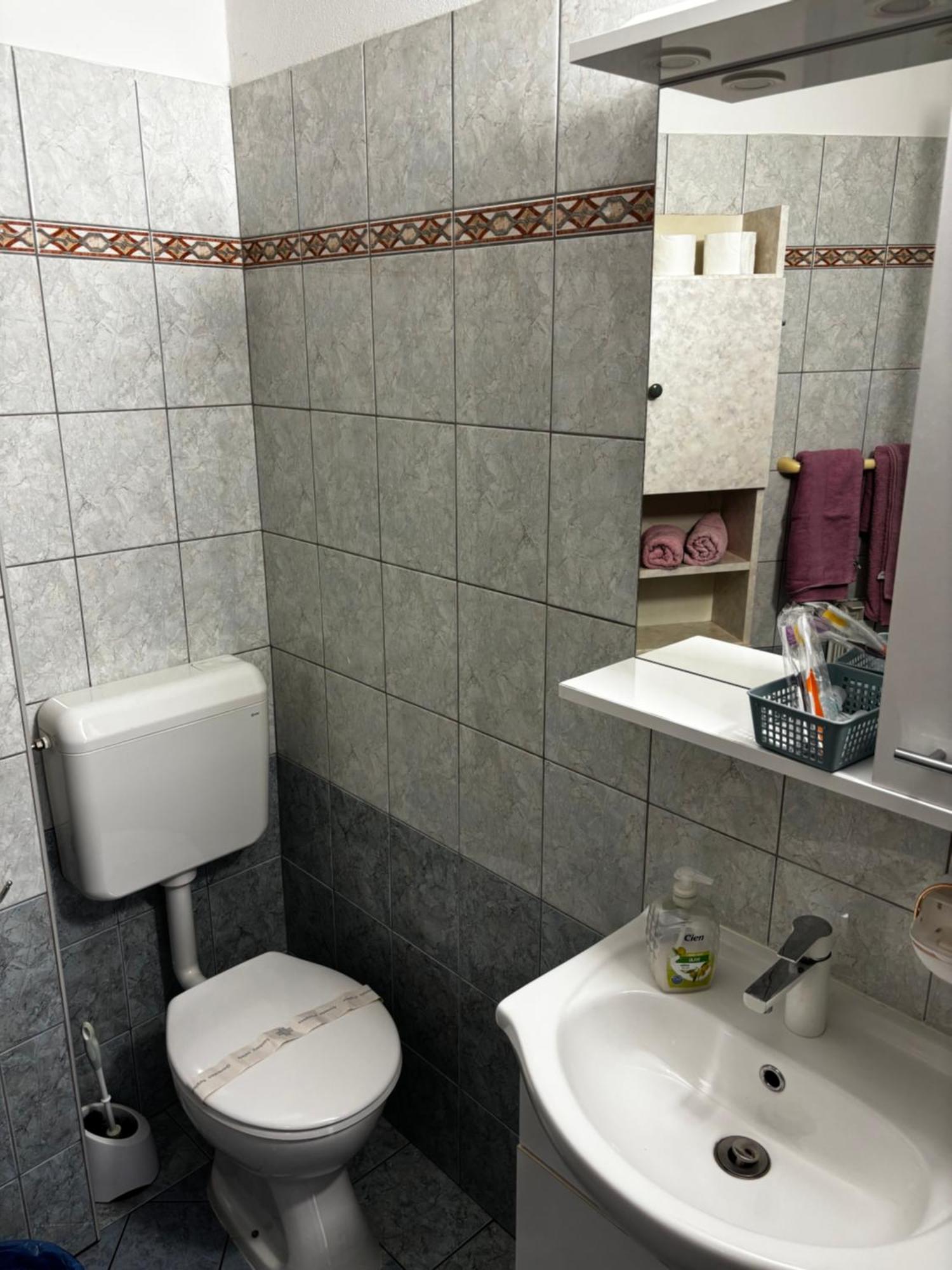 אומאג Apartmani Rozi מראה חיצוני תמונה