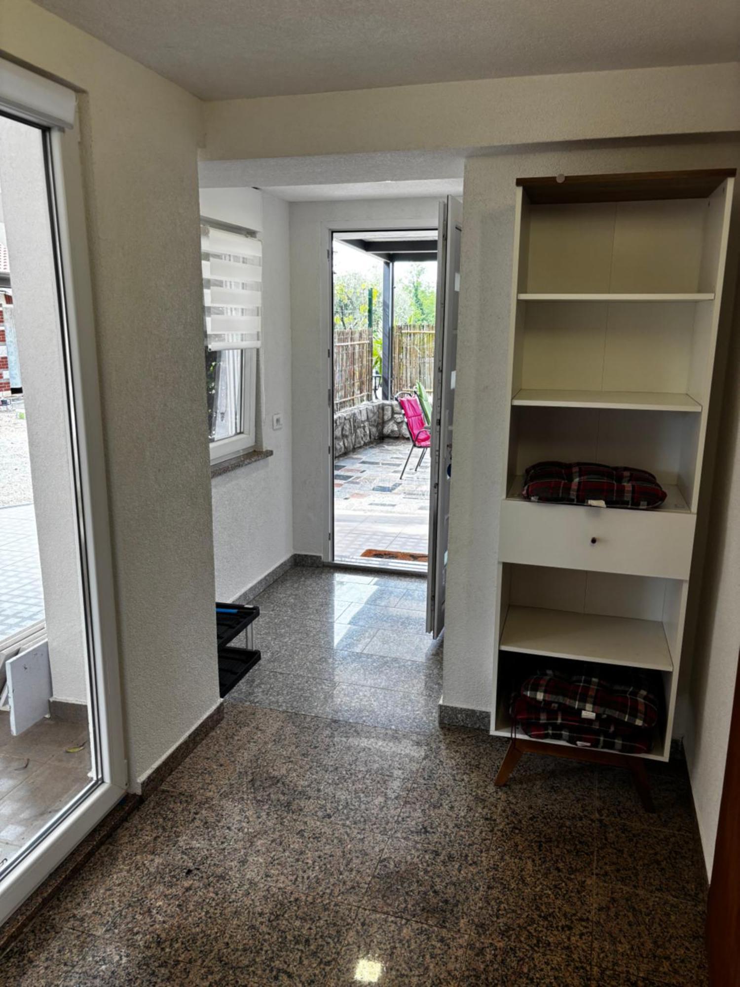 אומאג Apartmani Rozi מראה חיצוני תמונה