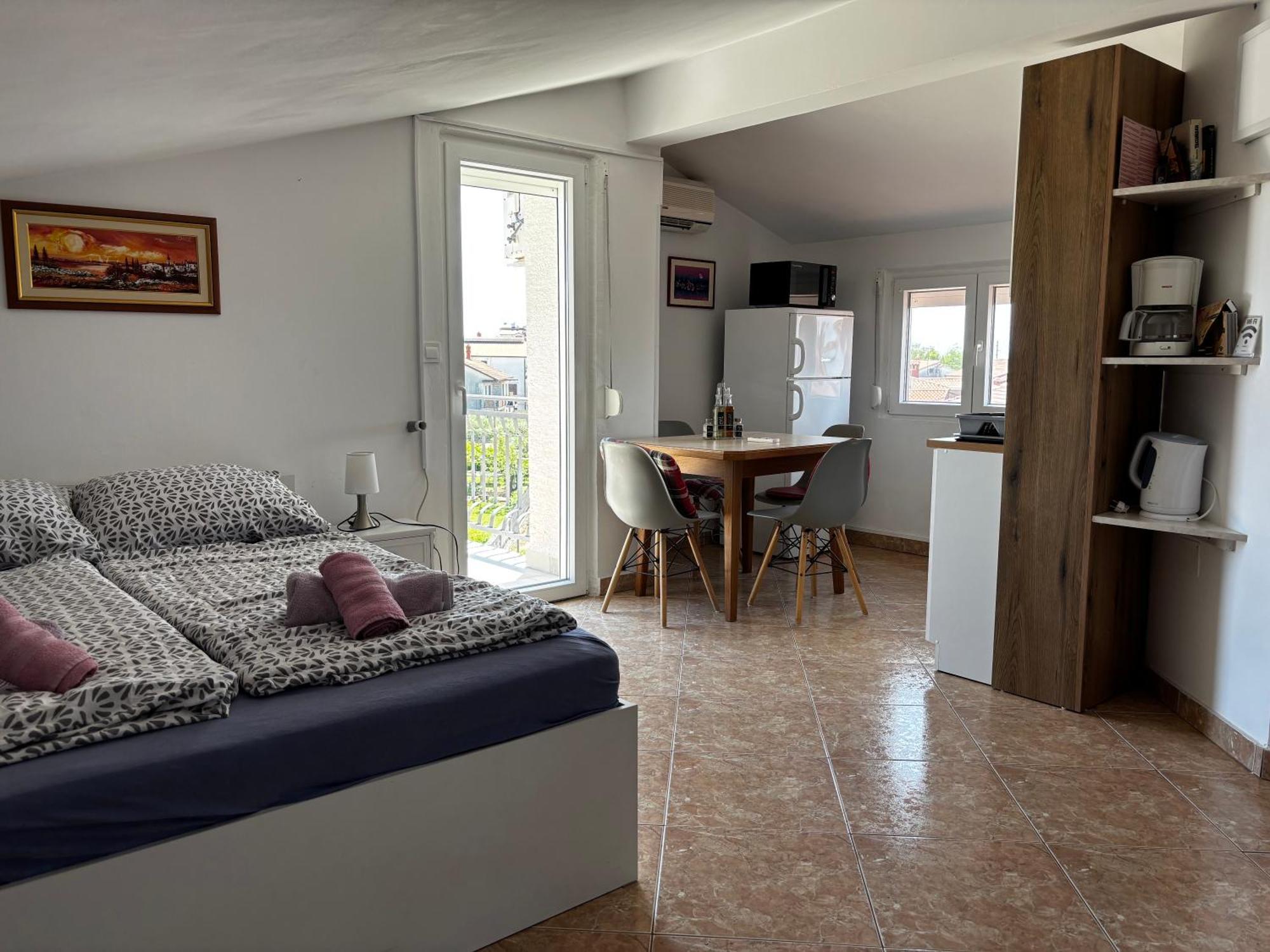 אומאג Apartmani Rozi מראה חיצוני תמונה